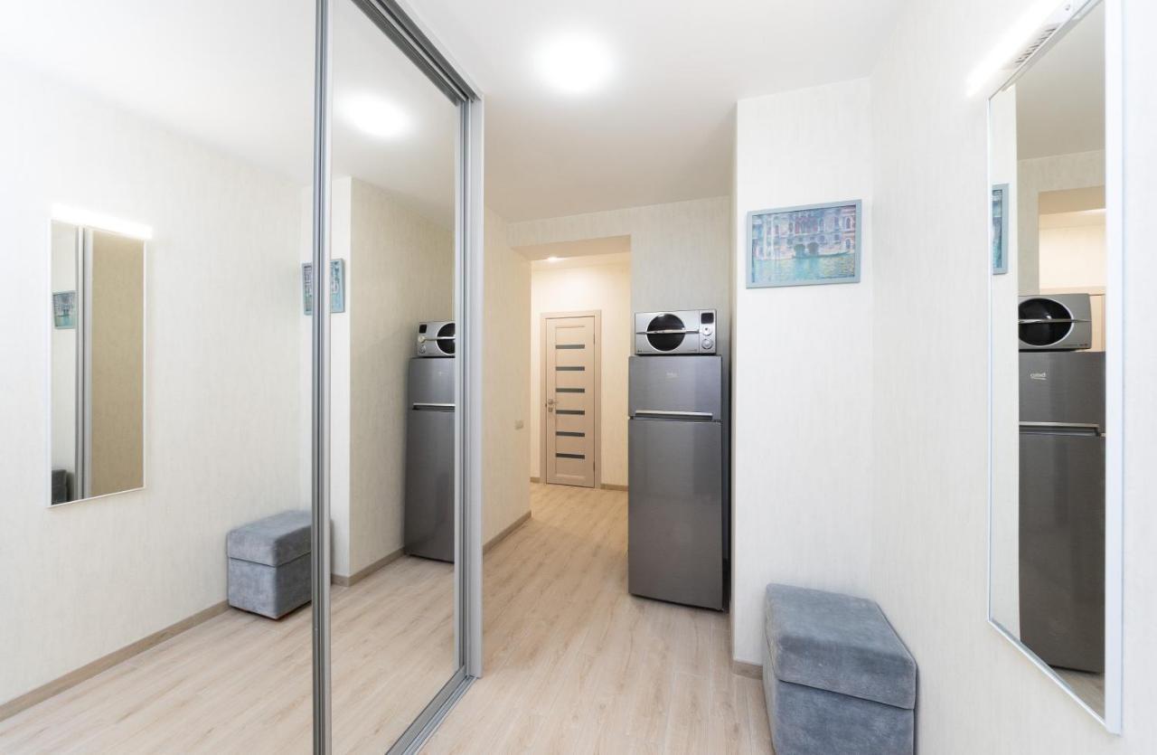 Apartments Riviera Киев Екстериор снимка